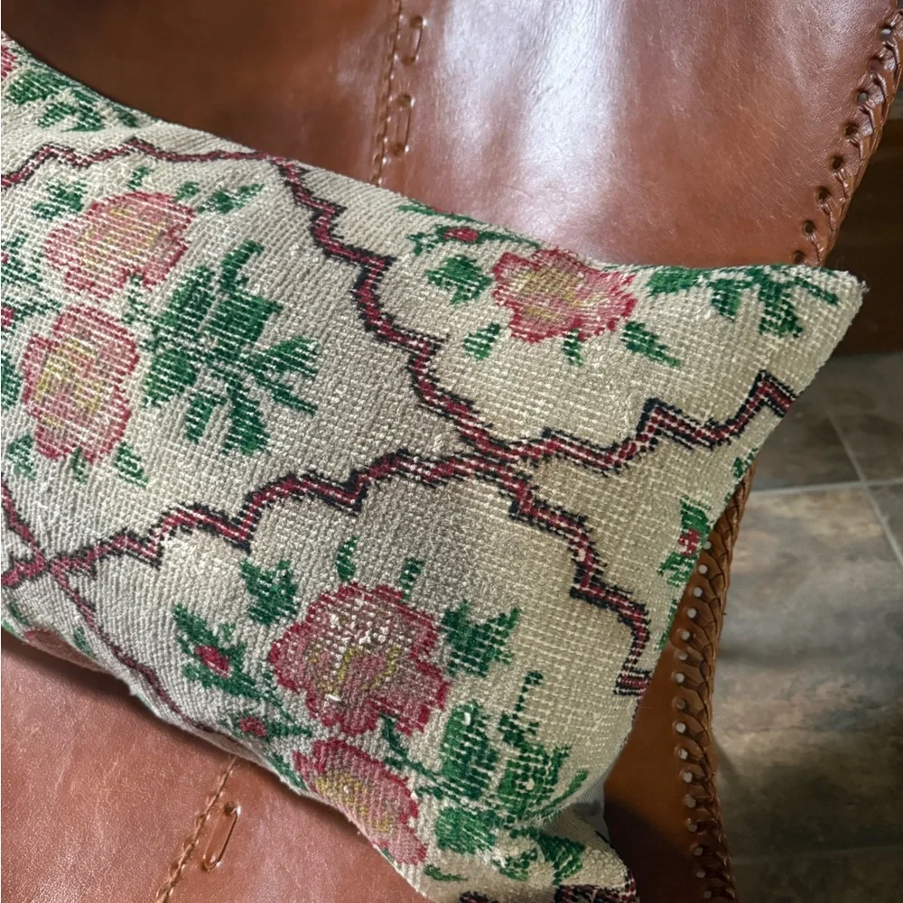 Floral Kilim Lumbar Pillow 24